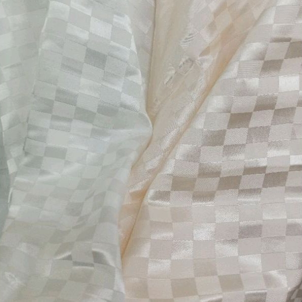 KAIN SATIN BAHAN HIJAB MOTIF KOTAK CATUR