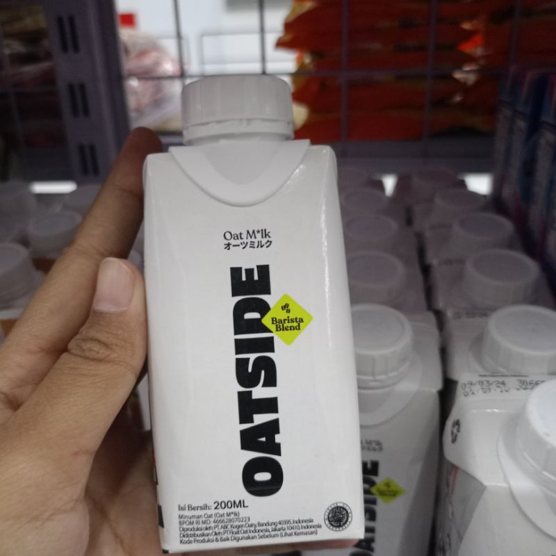 

Oatside Oat Milk Barista Blend Oatside Coffee Susu Almond 200ml