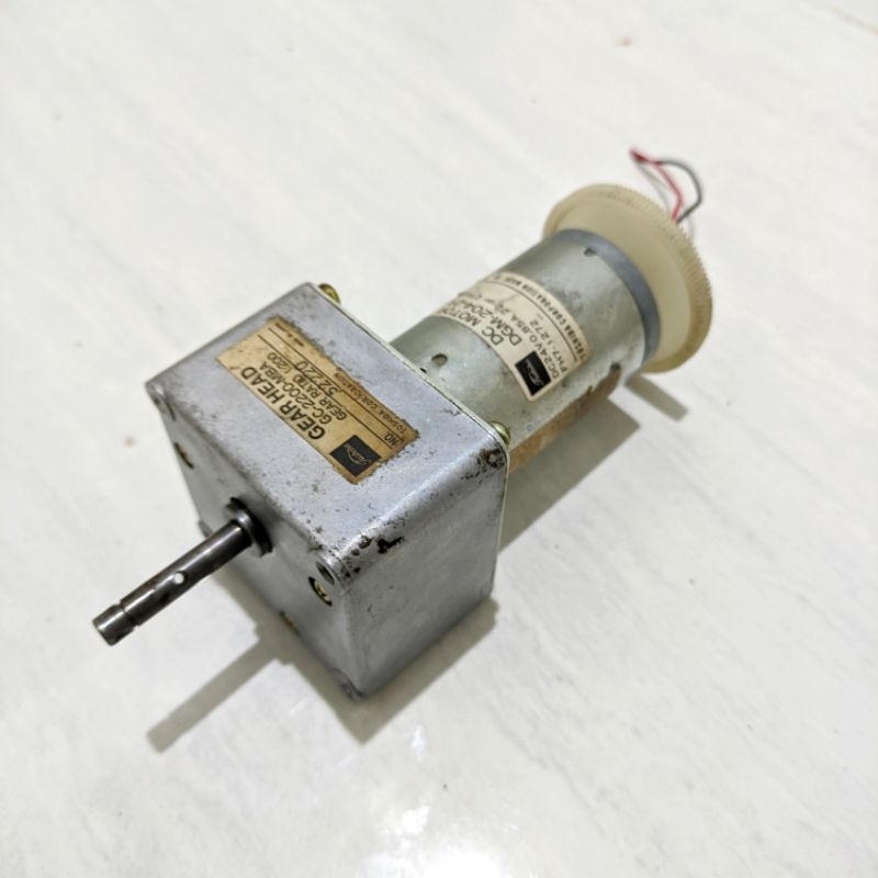 DGM DC MOTOR GEARBOX GEAR HEAD 24V 22RPM TORSI KUAT