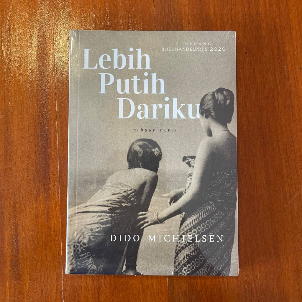 Novel Lebih Putih Dariku - Dido Michielsen