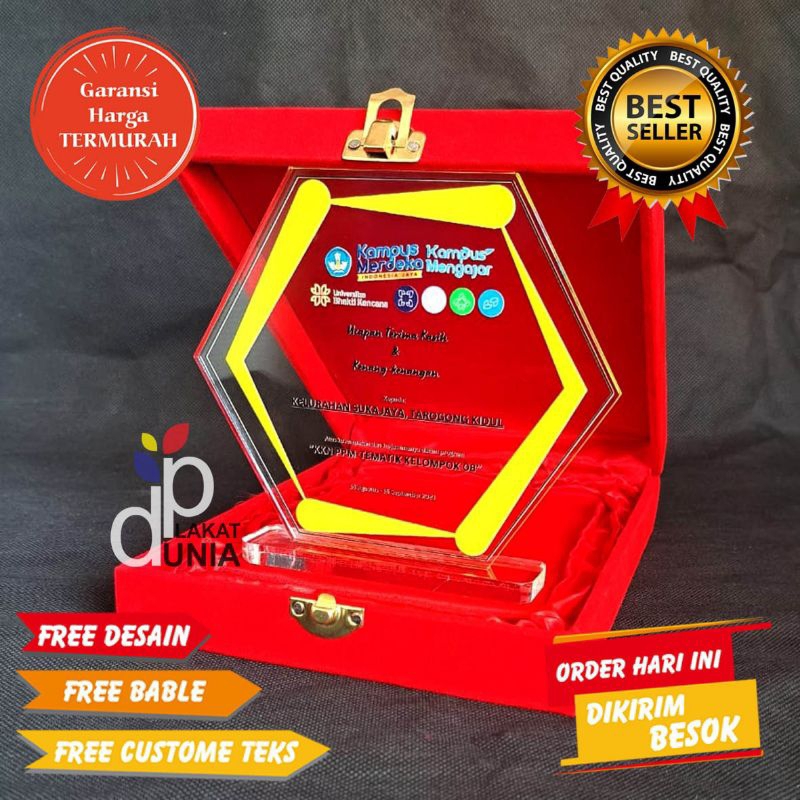 Plakat Akrilik Custom Wedding Wisuda KKN Lomba Penghargaan Kampus Mengajar Plakat Unik Box Plakat