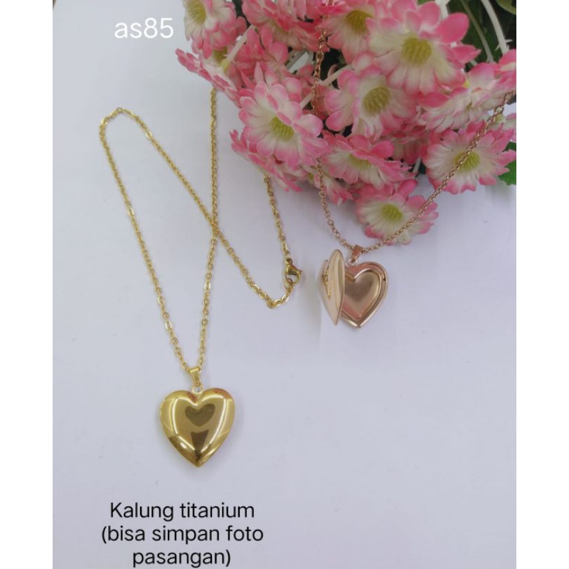 Kalung Titanium Cantikk Love tutup buka