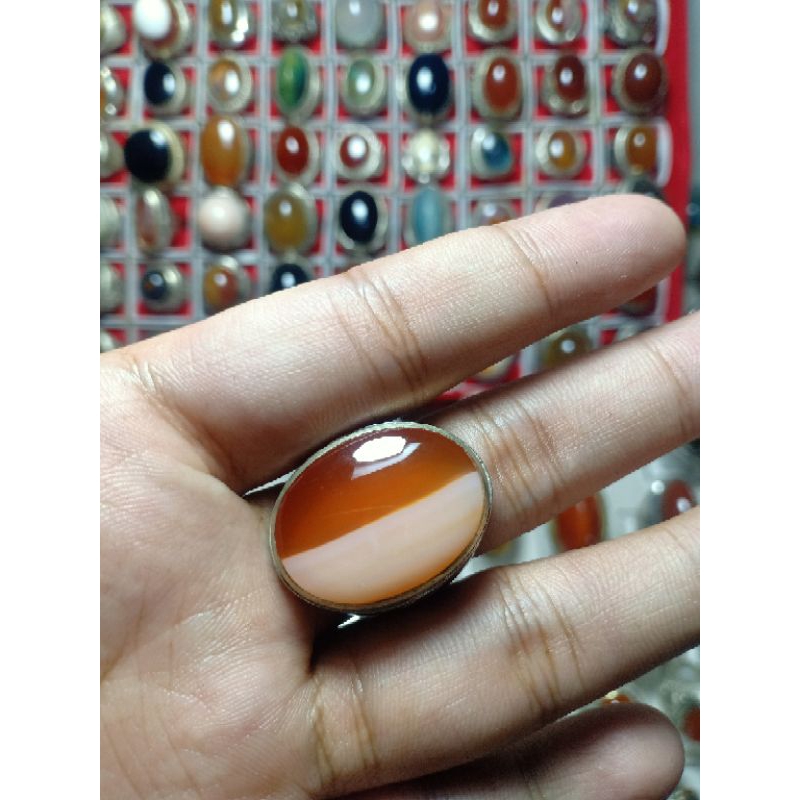 batu akik merah putih