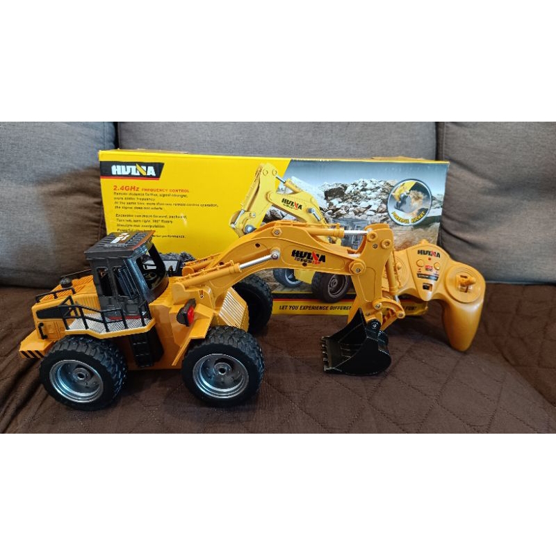 Huina 1530 Excavator