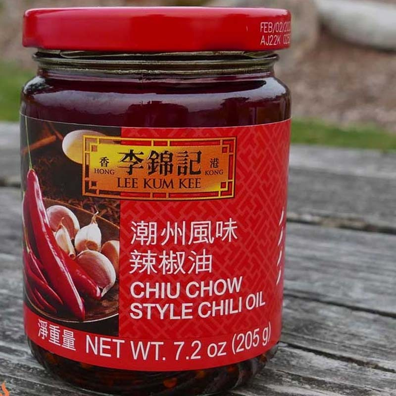 

LEE KUM KEE CHIU CHOW CHILI OIL 205 GRAM - SAUS CABAI MINYAK KEDELAI