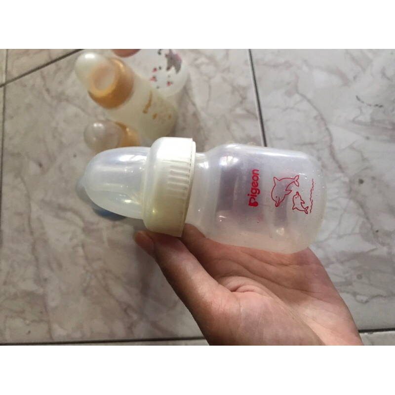 BOTOL SUSU PIGEON UKURAN 120 ml & 50 ml PRELOVED