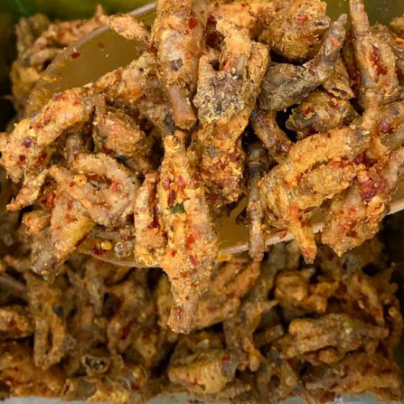 

Ceker Crispy Pedas Daun Jeruk | Cemilan Ceker 150 gr | Cemilan Pedas