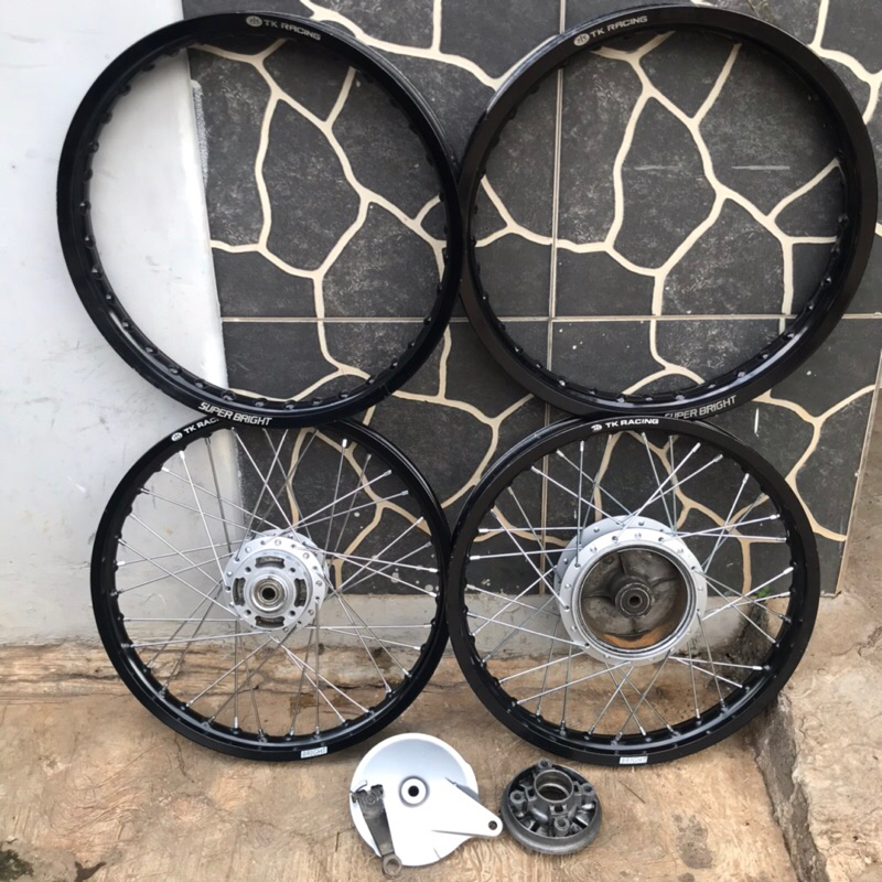 velg set tk racing bright hitam kilat asli ukuran 17x1.60-17x1.40 set tromol yamaha ori pnp cb gl dl