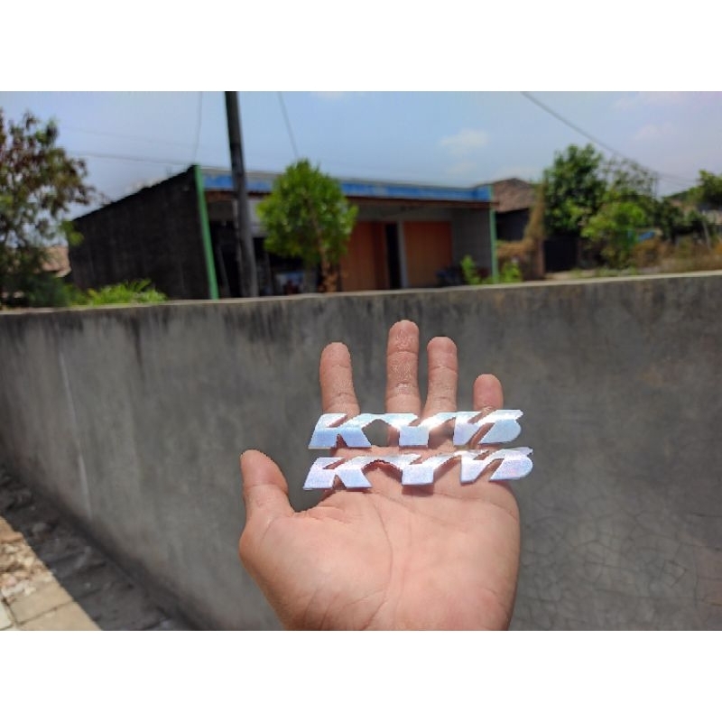 EMBLEM SKOK KYB EMBLEM SHOK KYB EMBLEM SHOCK KYB TEBAL BAHAN ALMUNIUM EMBLEM KYB TIMBUL KYB TULISAN 