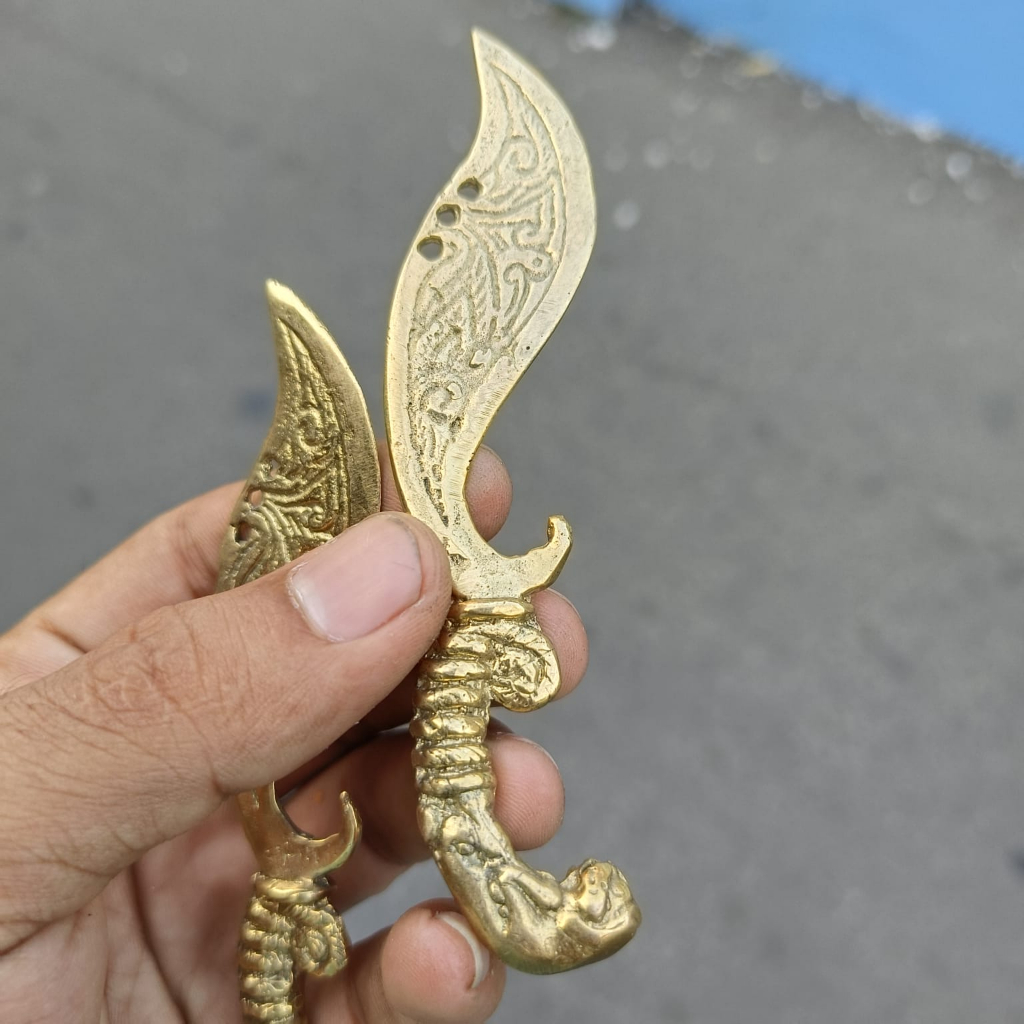 Kujang Kuningan Asli