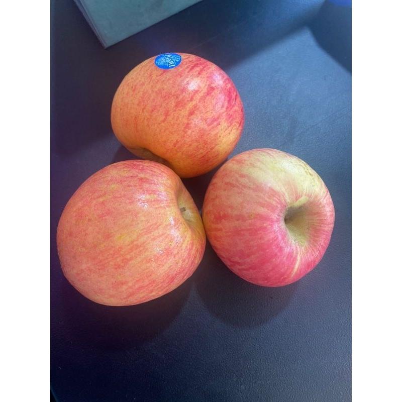 

buah apel fuji 500gram |buah segar bandung|nuri fruits|buah apel fuji bandung