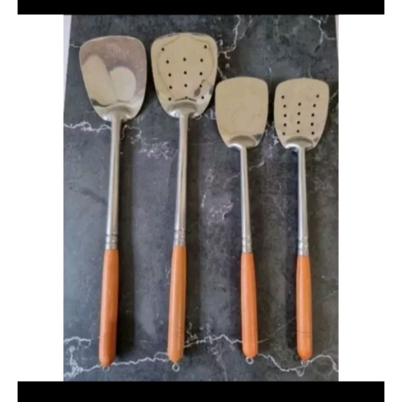 sutil/sodet/spatula penggorengan /susuk penggorengan berlubang