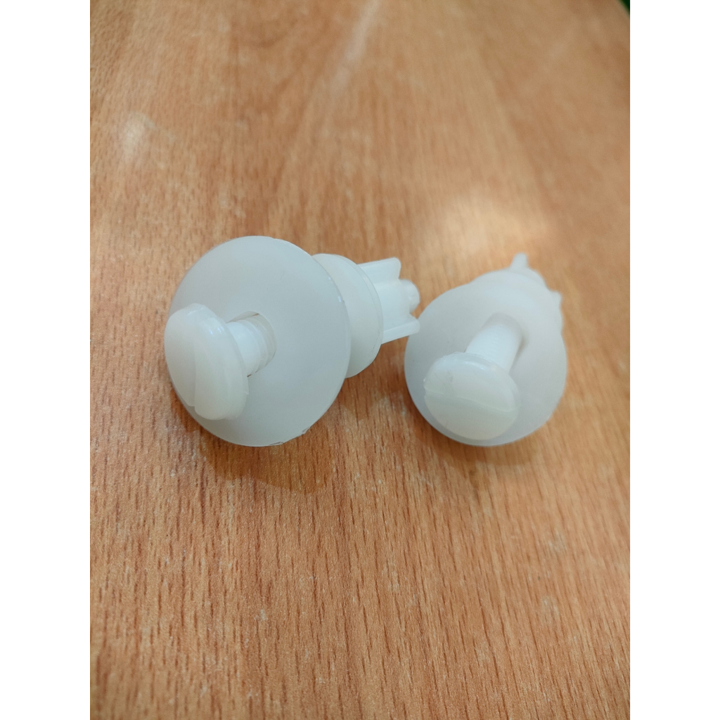 Baut Closet Duduk TOTO/Baut Sit Cover TOTO