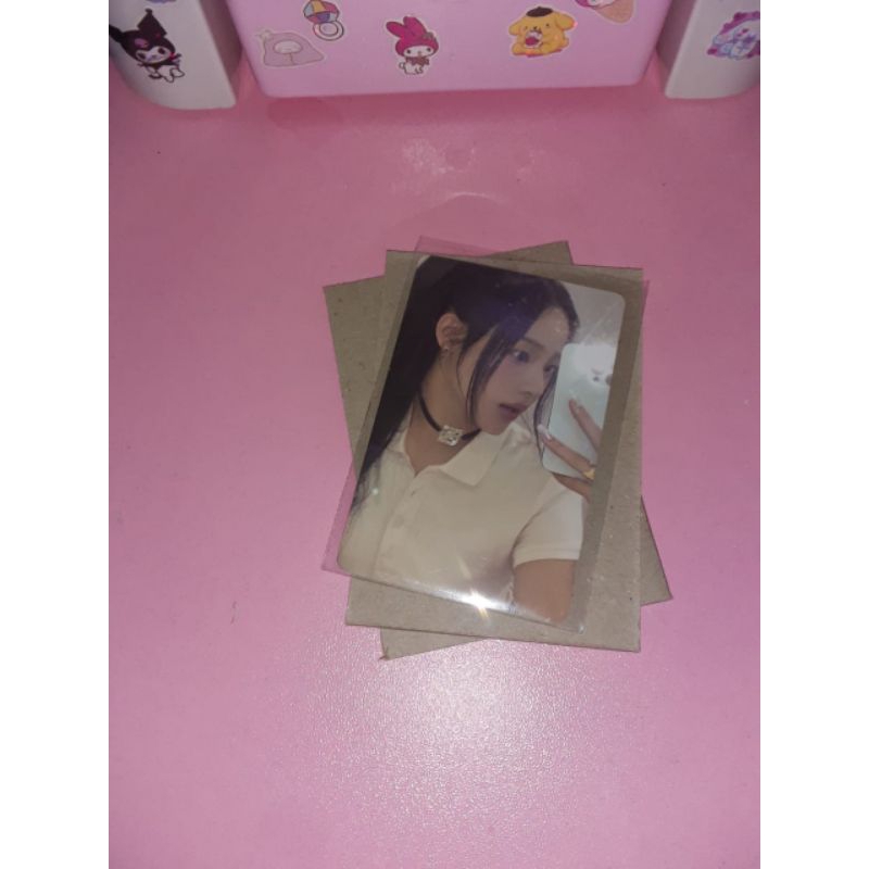 Official Photocard Minji Miror