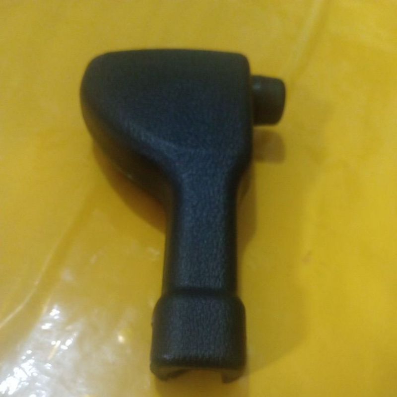 Handle Gagang Pegangan Rem Tangan Mobil Calya Sigra Original Ready Stock