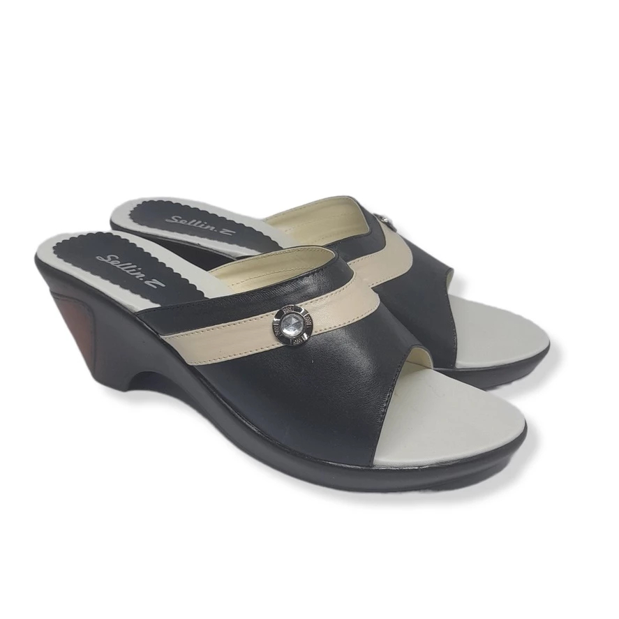 Sendal wanita clog ibu Kondangan wedges kelom cantik Selinz012 / Sendal kulit hitam cantik
