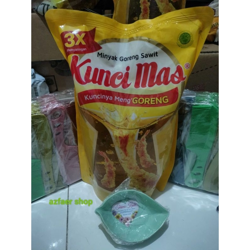 

Kunci Mas Minyak Goreng 2L free Souvenir (Random)