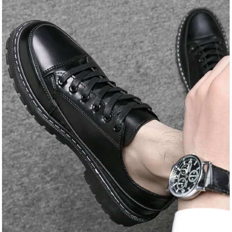 SEPATU DOCKMART PRIA/SEPATU DOCKMART TALI