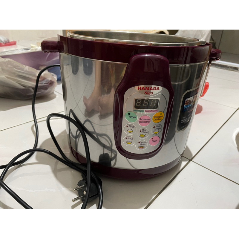 Hamada pressure cooker