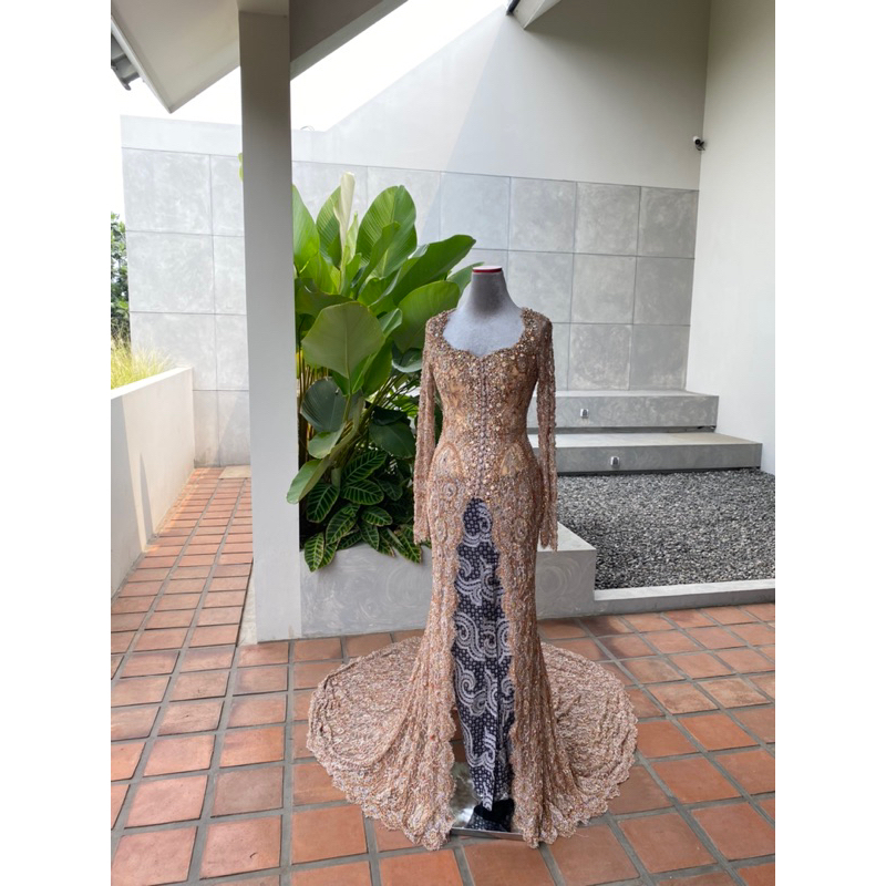 KEBAYA PENGANTIN PRELOVED BY AYUNG BERINDA