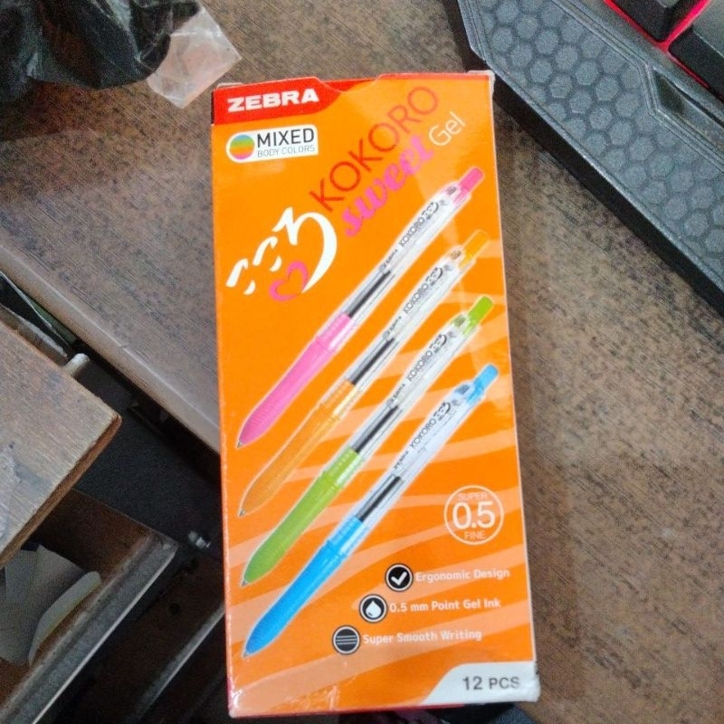 

(12pcs) pena kokoro bollpoin 0,5 mm