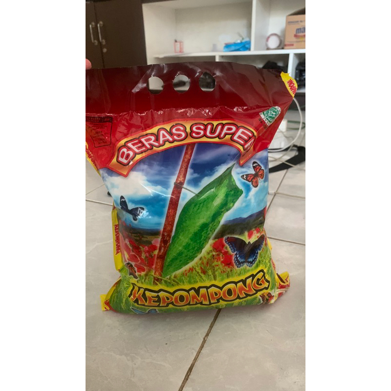 

Paket beras ecer 1kg gratis mama lemon 115ml 1pcs