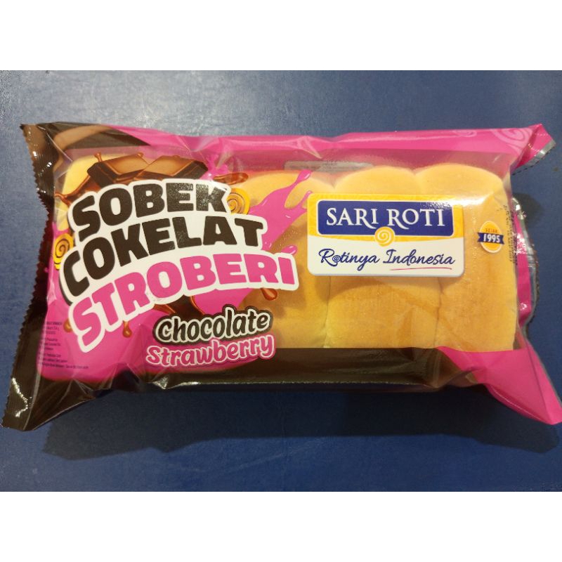 

Sari roti Sobek Coklat Strawberry