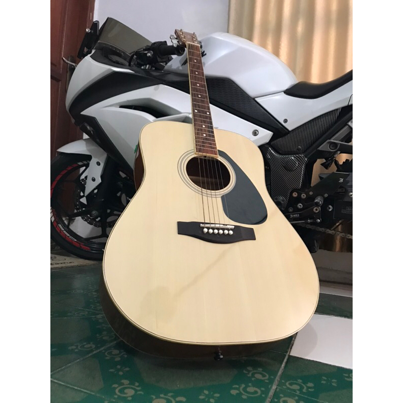 gitar akustik Yamaha f310 Custom