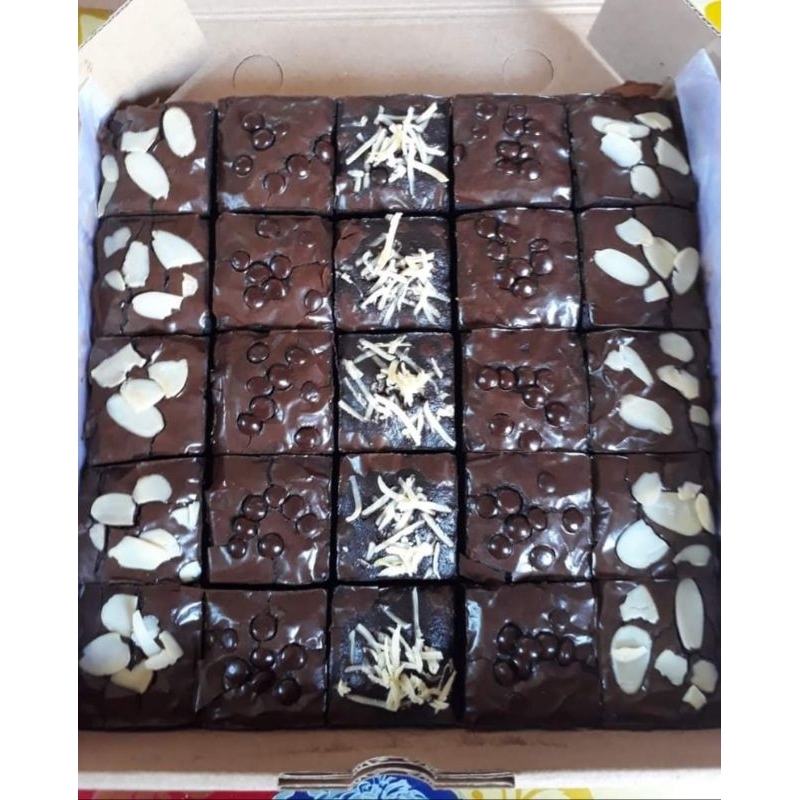 

BrowniespanggangBrowniesShinyBrowniesNyoklatBrowniesSekat