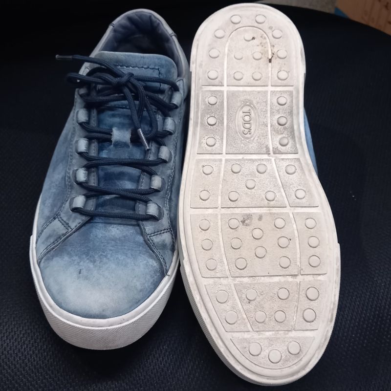 Sepatu preloved TODS