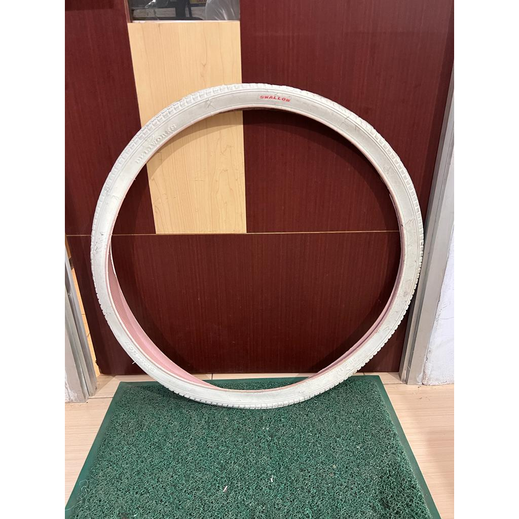 Ban Luar Sepeda Onthel Ontel Ukuran 28 x 1 1/2 Swallow Putih