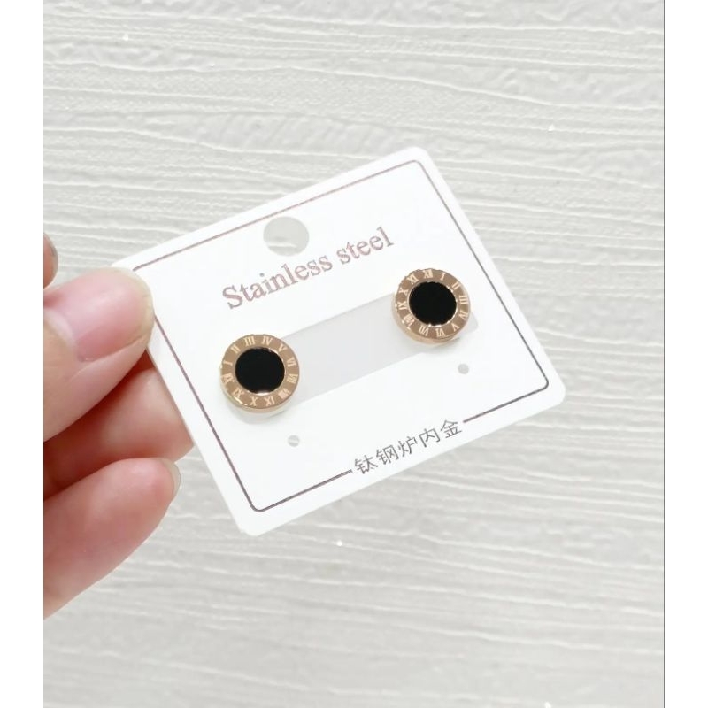 Anting Wanita Romawi Bulat Keramik Hitam Titanium/Anting Fashion Wanita Bulat Romawi