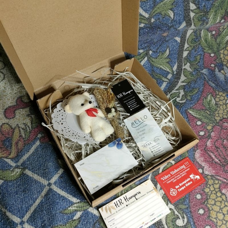

PAKET JASA PACKING HAMPERS BOX | BOX PACKING TAMBAHAN | BOX DENGAN KARTU UCAPAN | KADO
