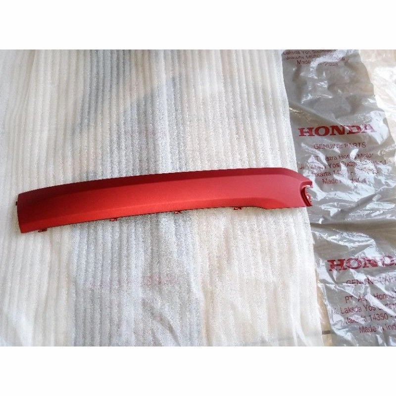 cover under side Scoopy k93 original merah dof kanan 2017-2020