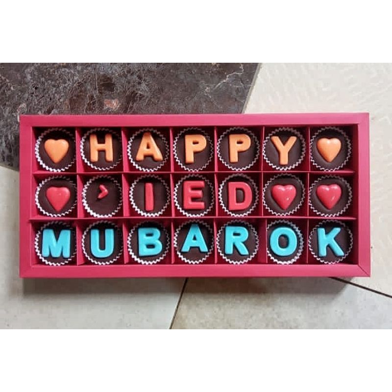

Kado ulang tahun/anniversary/wedding Cokelat Alfabet (21 huruf)