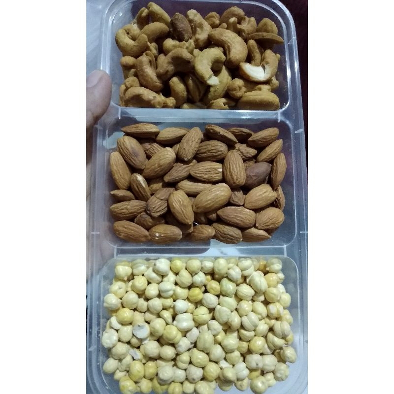 

mix kacang Mede, almond dan kacang arab