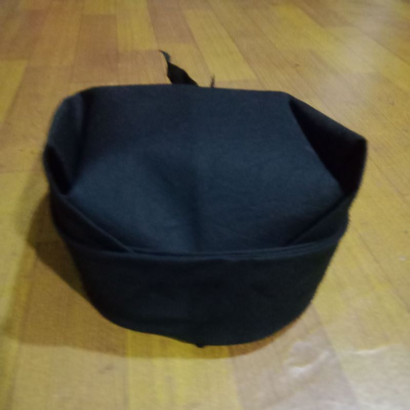 udeng hitam. udeng banyuwangi