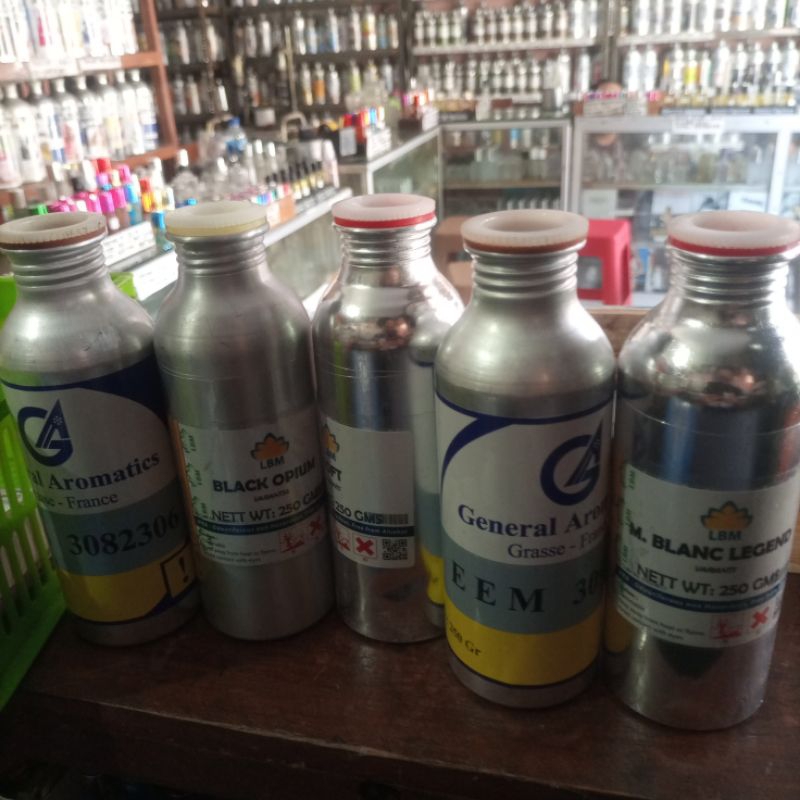 Kaleng Almunium Bekas Tuang Bibit Parfum Ukuran 250 ml Kondisi Mulus Tidak Kotor