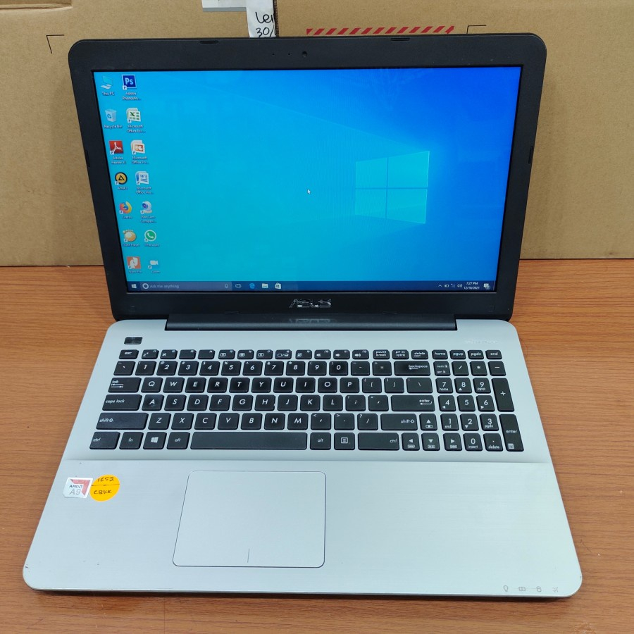 LAPTOP ASUS X555B AMD A9 RAM 4GB SSD 128GB Windows 10 TERBARU