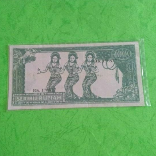 Uang kuno 1000 Soekarno Bisa Menggulung Hijau 3 Penari