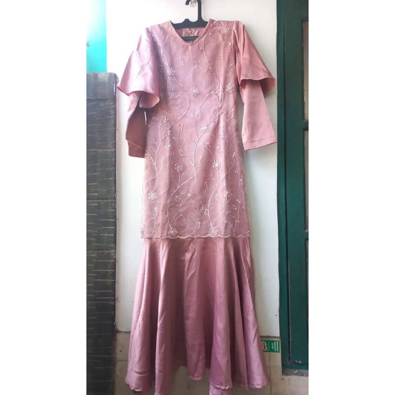Dress Nudepink Brukat Satin Preloved