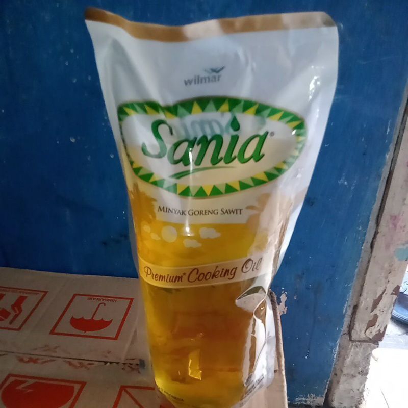 

Minyak goreng Sania 1L