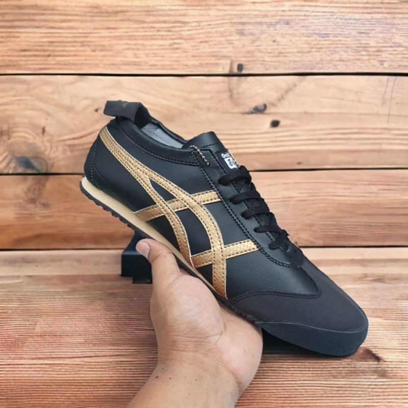 Sneakers Pria Teranyar Onitsuka Tali Black Gold