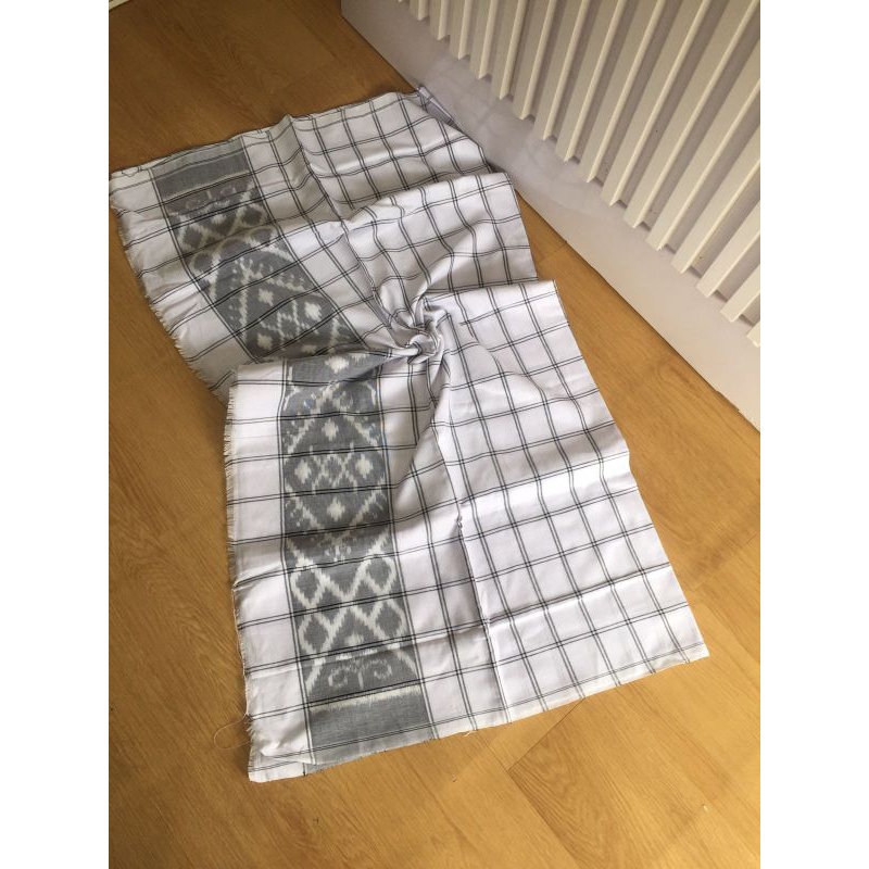 KAMEN ENDEK PUTIH DAN KUNING POLOS/ KAMEN ENDEK BALI BAGUS MURAH LEMBARAN