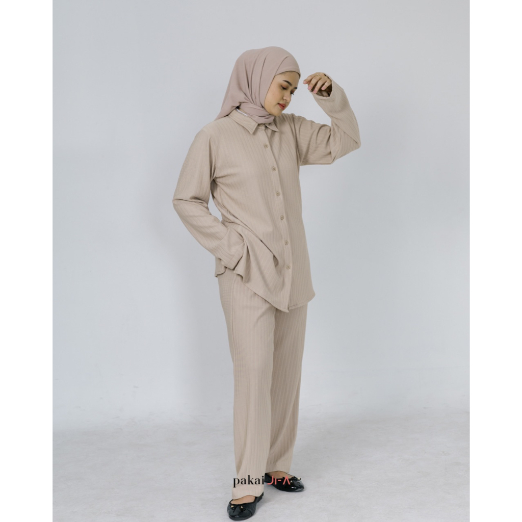 Hazel Set - Set Kemeja Wanita - One Set Busui Friendly - knitt strech