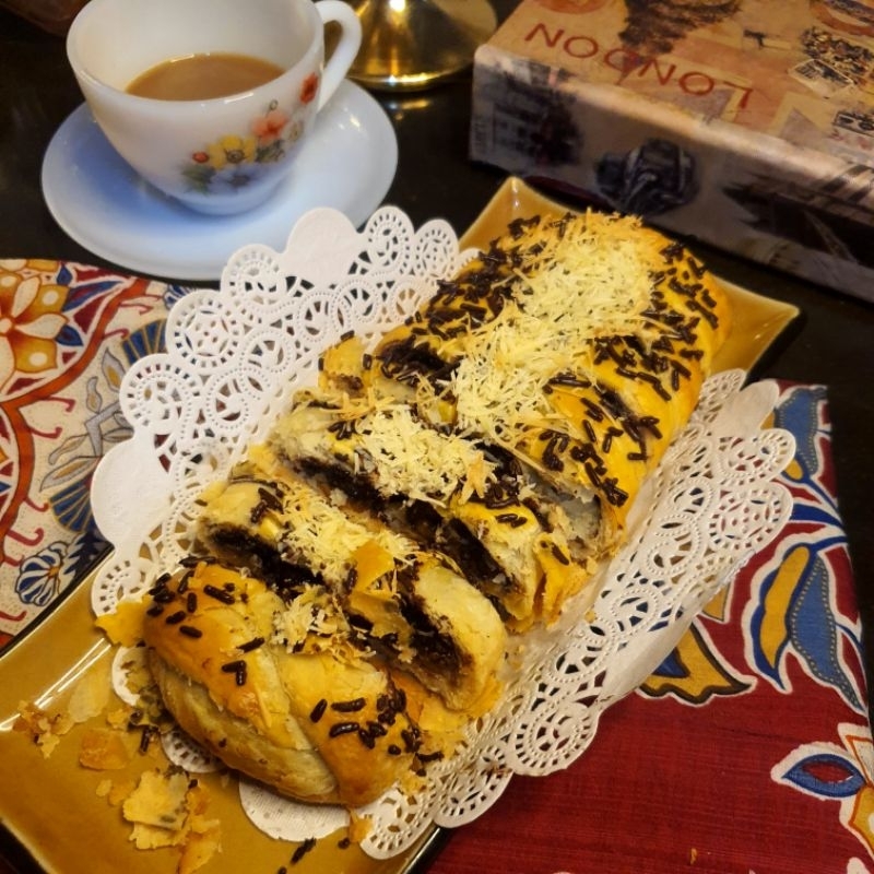 

DE LOYANG - Banana Strudel / Pisang Strudel / Chocban