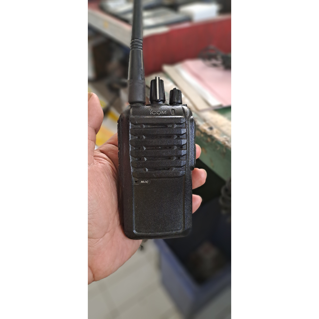 Ht Icom Ic F4003 Uhf Made in Japan Batangan  Anti air dan Dustproof tahan debu Frekuensi Uhf 400Mhz 