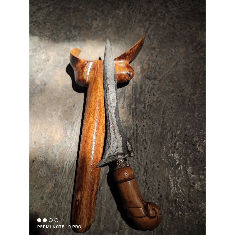 Keris sepuh jimatan ageman istimewa