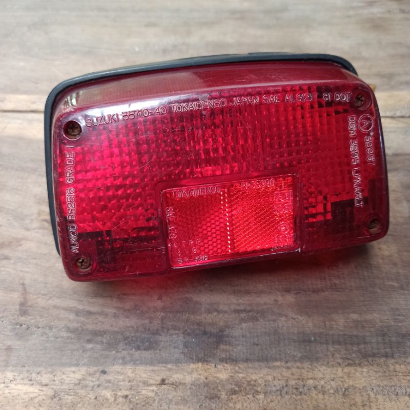 lampu belakang Suzuki 1982 1983 GSX250 GSX 250 E 400 S GS 450 OEM Rear Brake Stop Tail Light