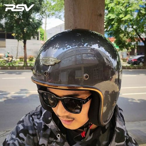 RSV HELM CLASSIC BLACK GLOSSY